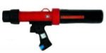 Пневмопистолет повышенной мощности для нанесения вязких эластичных клеев и герметиков объемом 310 мл